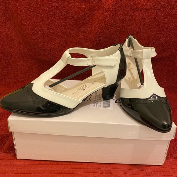 Angel Steps Layla T-Strap - Picture 2 of 7